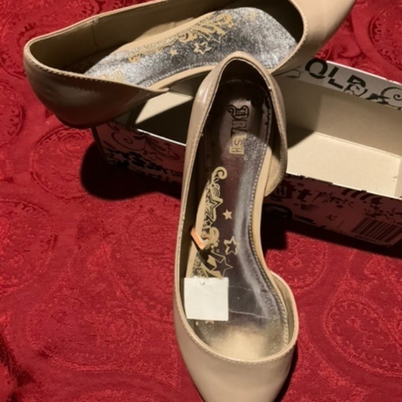 Payless Woman’s Brash Beige patent dressy/casual slip-on flats. Size 10W NWT - Picture 15 of 15